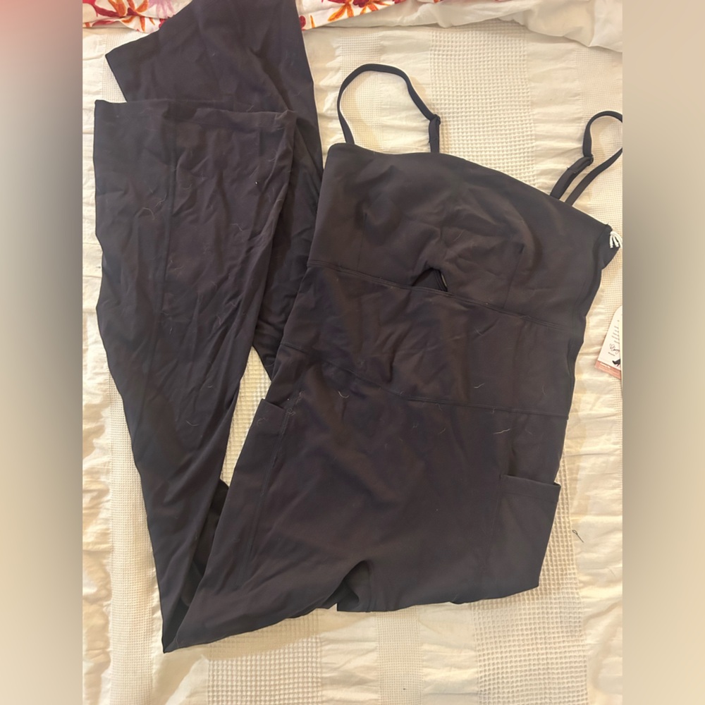 VIRAL BLOGILATIES PEEKABOO ONESIE